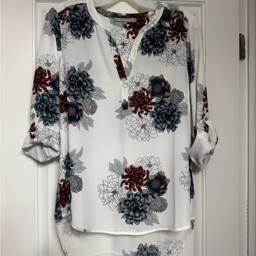 NWT Daniel Rainn Floral Blouse - White, Red, and Gray